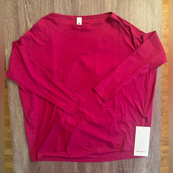 New Lululemon back in action long sleeve Nulu shirt, wild berry, size 6 - Picture 2 of 8